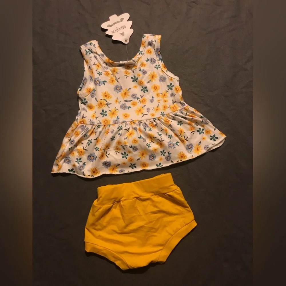 NWT Floral 6-12 Month Outfit